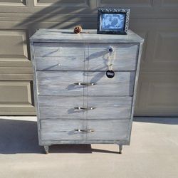 Shabby Chic Vintage Dresser