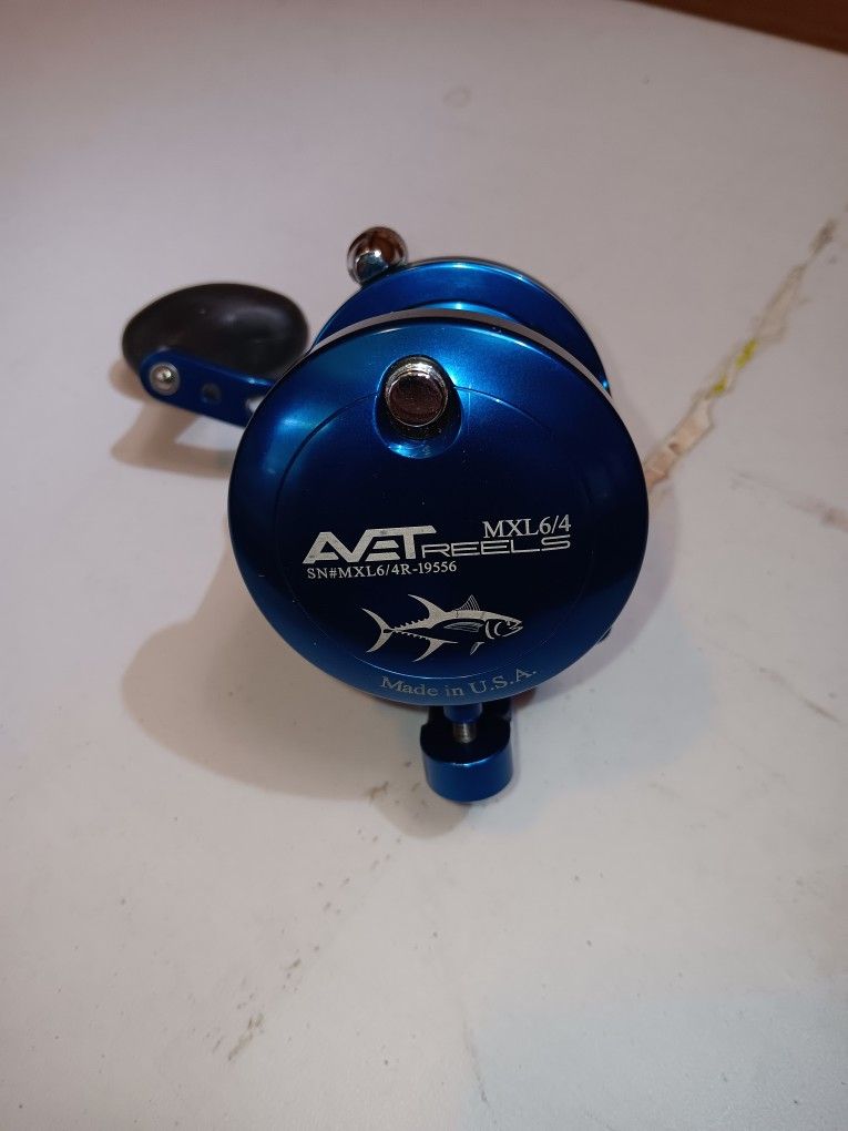 Avet MXL6/4 Two Speed Lever Drag Fishing Reel Right Hand