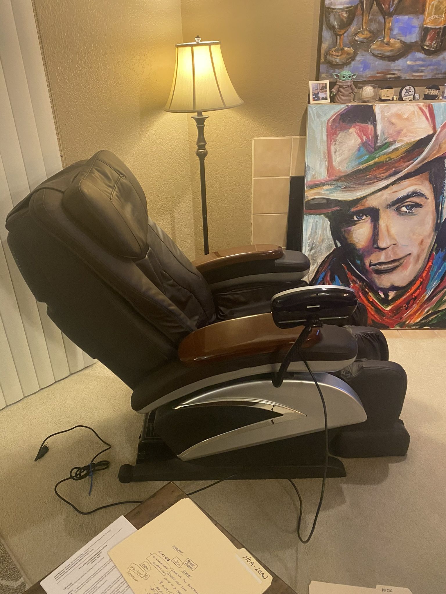 Luxury Full Body Massage Chair – Excellent Condition