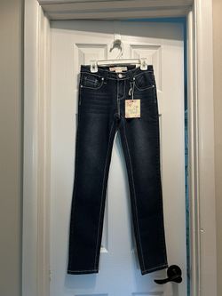 Girl’s FREE PLANET stretch Jeans… Size 12 Youth… Waist 26 Inches… Inseam 27 Inches
