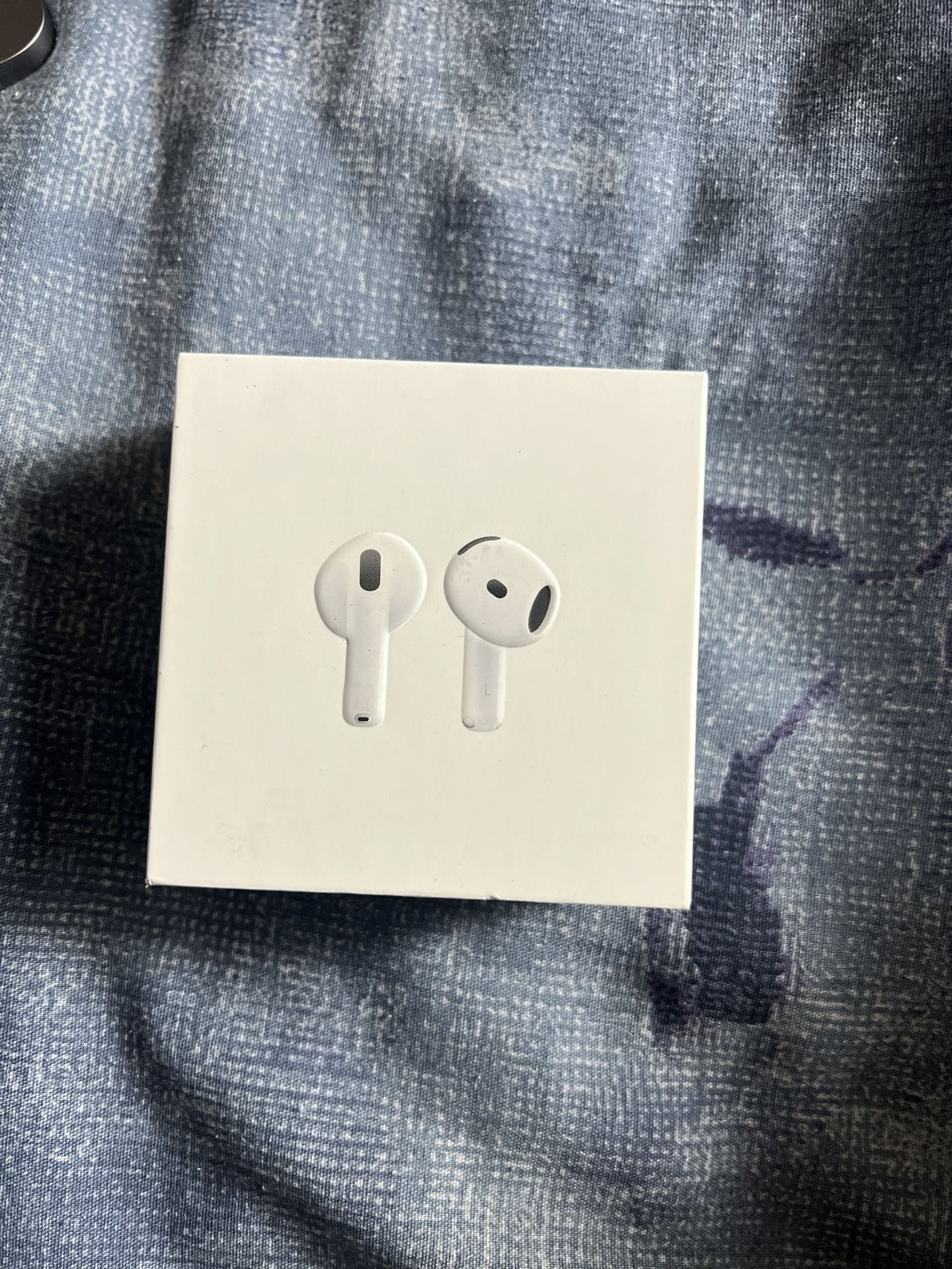 New Sealed Apple AirPods 4