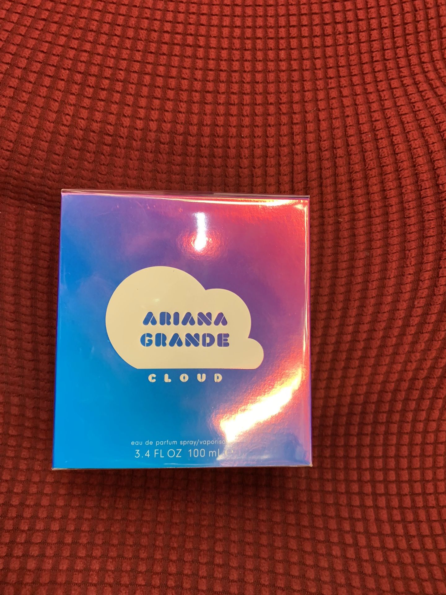 Ariana Grande Cloud perfume