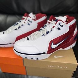 LeBron James Very first Signature Shoe 🔥