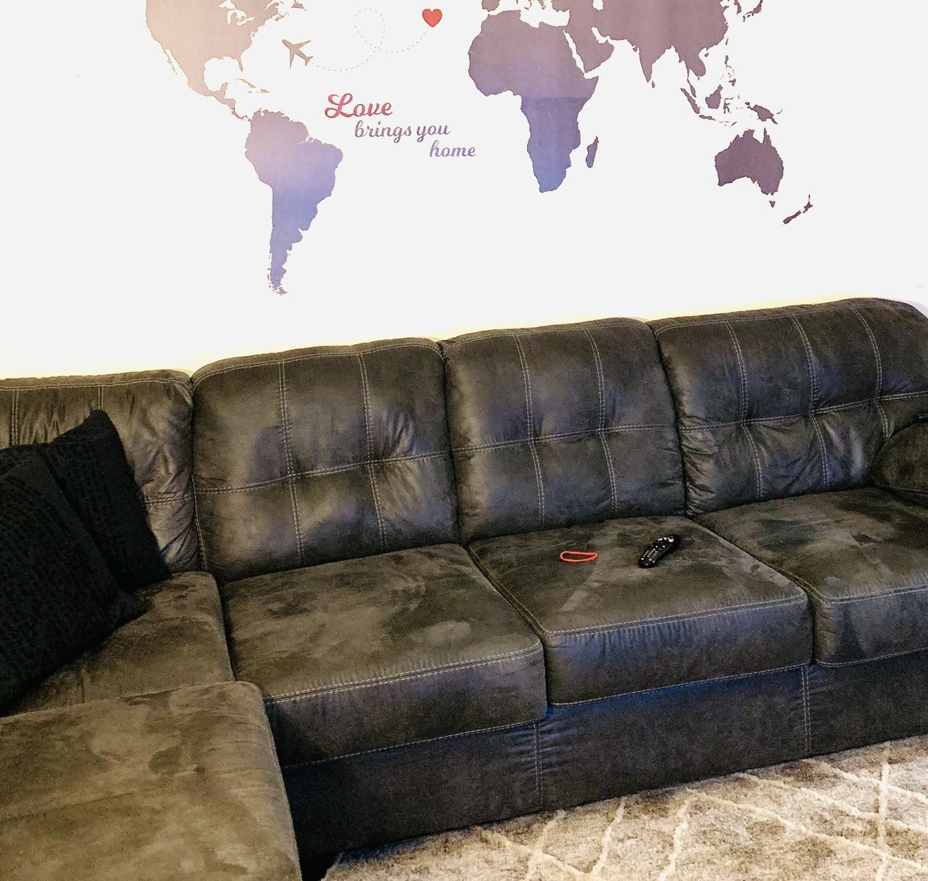 Free Sofa Set