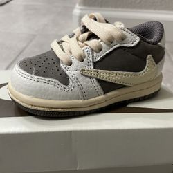 Reverse Mocha Travis Scott Jordan 1