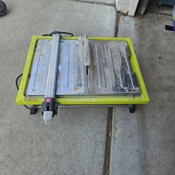 Ryobi 7" Table Top Wet Tile Saw