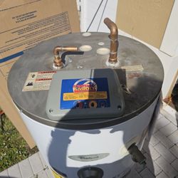 Whirlpool, 40 gallon electric water heater.