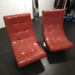 Pair of Modern Red Leather Lounge Chairs – Swivel Base