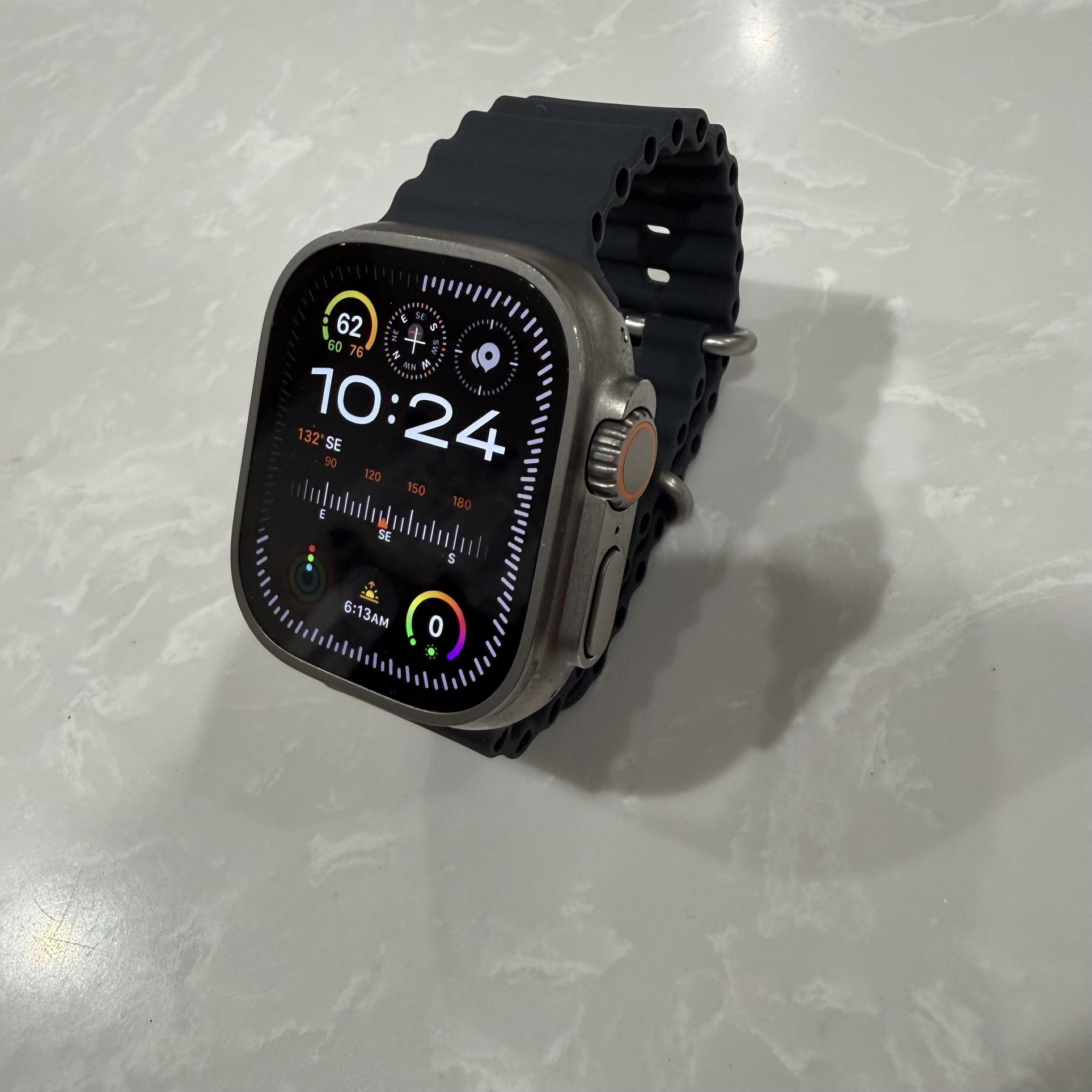 Apple Watch Ultra 2 GPS + Cellular 49mm Titanium Case