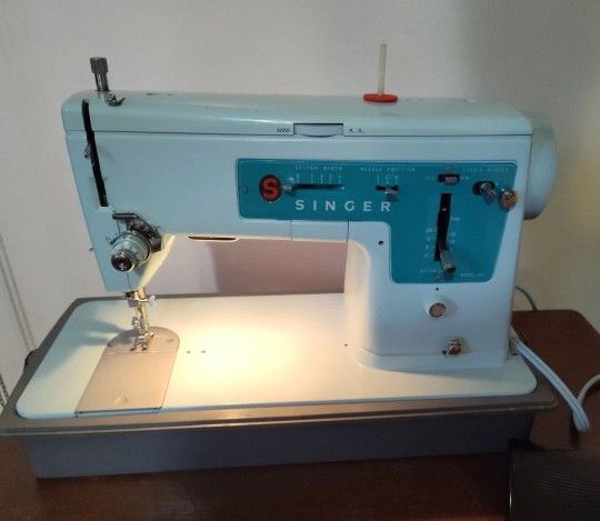 Vintage Singer Model 347 Sewing Machine w/ Pedal; Light Blue Color and white