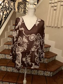 Focus 2000, Brown & white sheer cover up. polyester lightweight with tie front detail, size L
