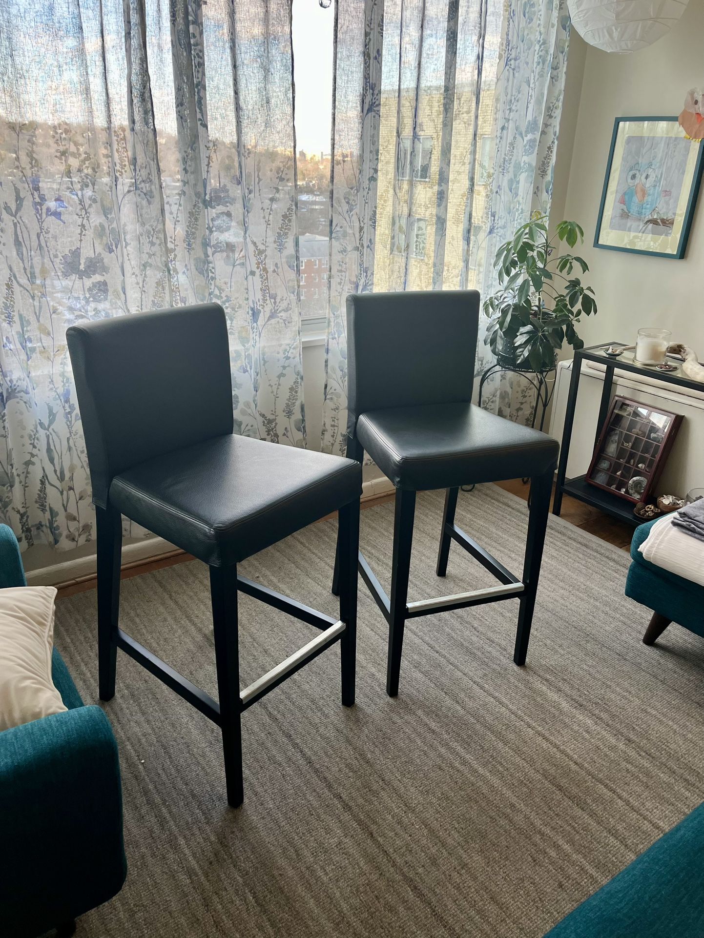 2 Bar Chairs