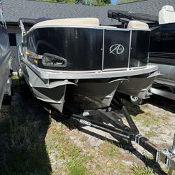 Avalon 19ft Tritoon