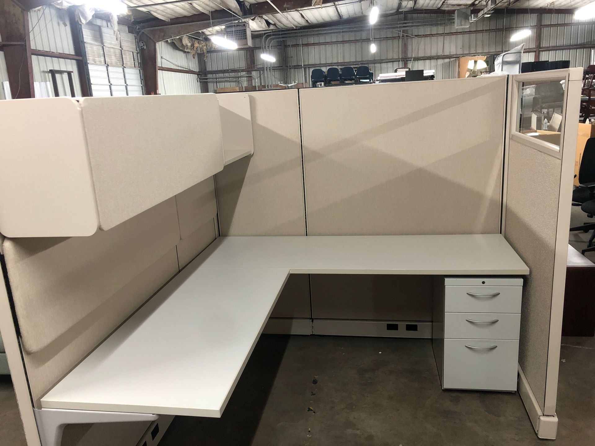 Herman Miller office cubicles 6’x6