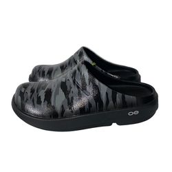Oofos OOcloog Limited Camo Slip On Mules Gray Black Clogs Shoes Women’s Size 10