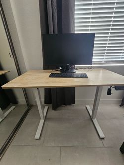 Brand New Height-Adjustable Computer Standing Desk