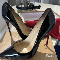  Christian  Louboutin  So Kate AUTHENTIC