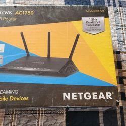 NETGEAR Nighthawk AC1750 Smart WiFi Gaming Router