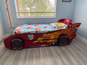 Lightning McQueen race car bed and trundle