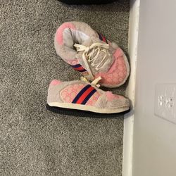 Pink Gucci Fluffy Bedroom Shoes