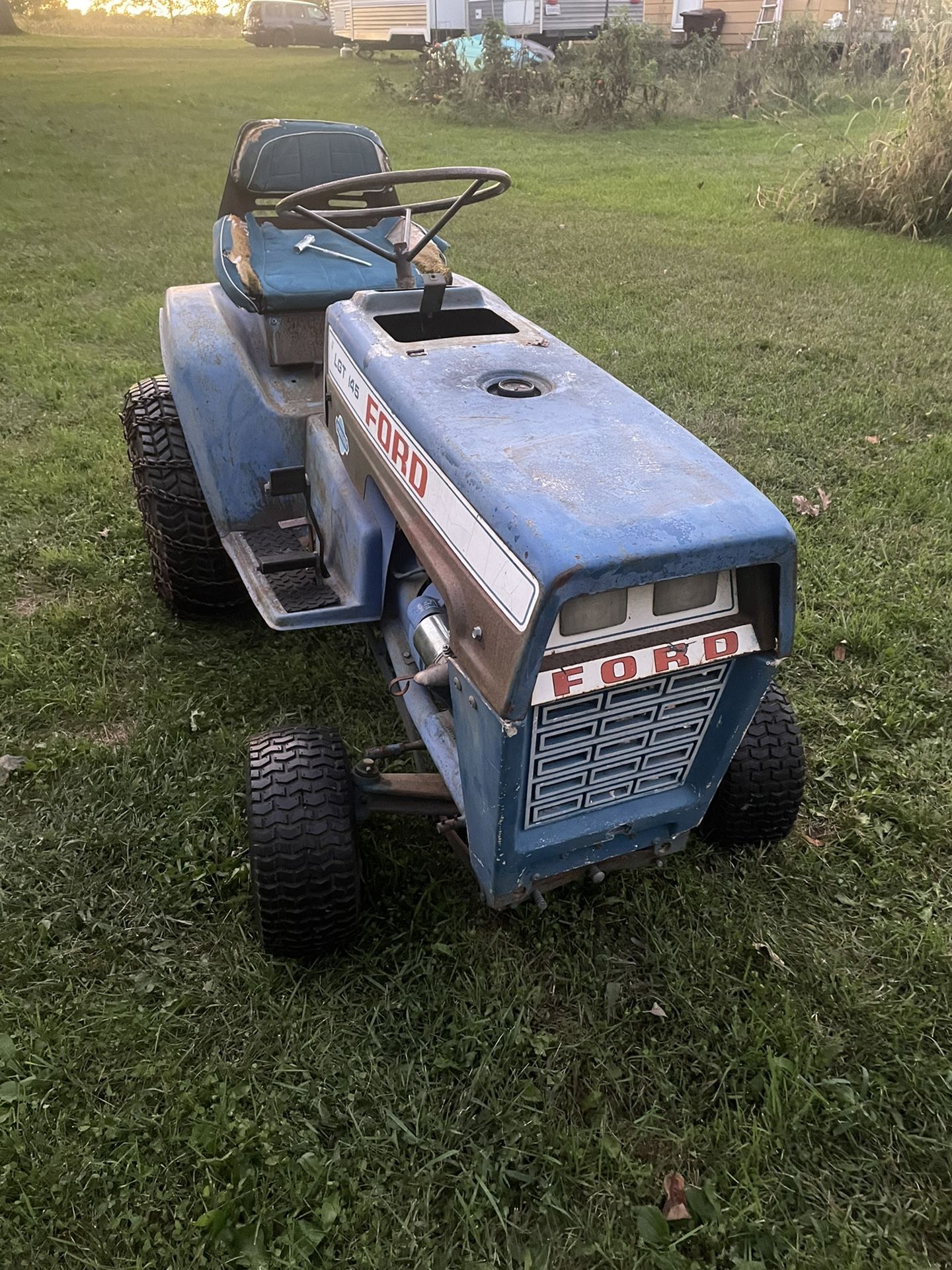 Ford LGT 145 Garden Tractor