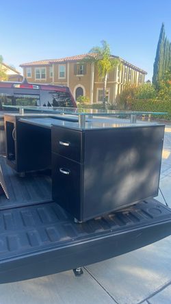Very nice business office desk