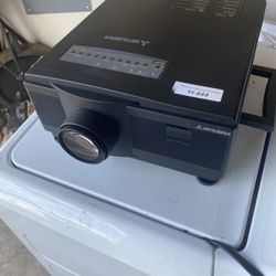 Mitsubishi projector