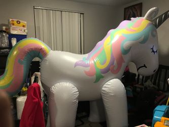 Big mouth Giant Unicorn Sprinkler