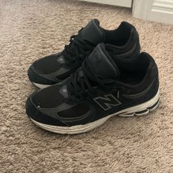 New Balance 2002R