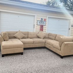 Cindy Crawford sectional couch – recently cleaned and detailed