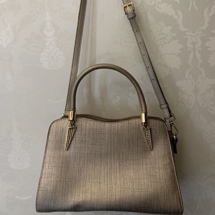 Foxer Dusty Pink and gold shoulder/handbag