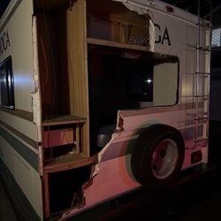 2001 Chevy Fleetwood Tioga