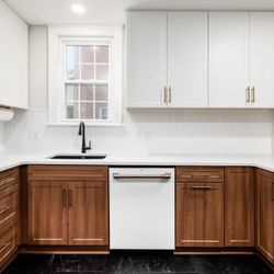 White & Charlton Shaker / U Shape Kitchen 