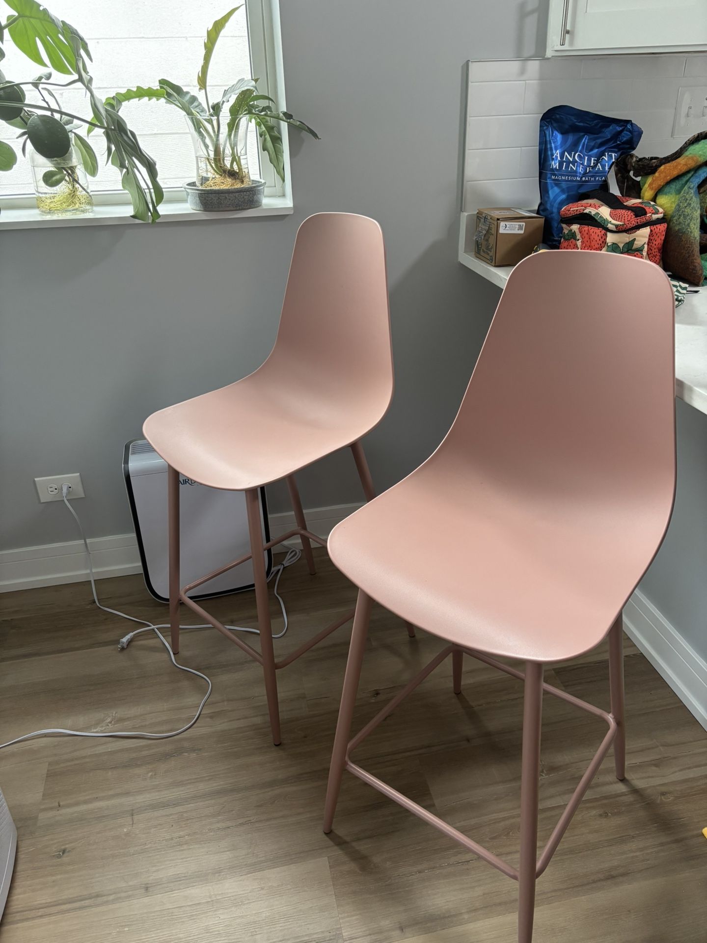 Article Counter Stools (Dusty Pink)
