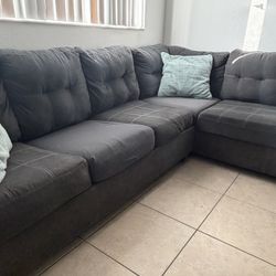 Sectional Sofa With Full Size Pull Out Mattress 