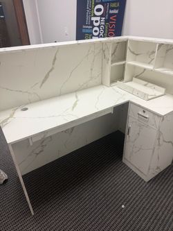 Reception desk