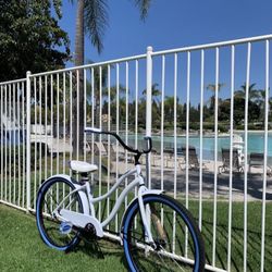 New Beautiful 🌸 Beach Cruiser Ladies Women’s Girls Bike Bicycle 26” Tires Standard Size Comfortable