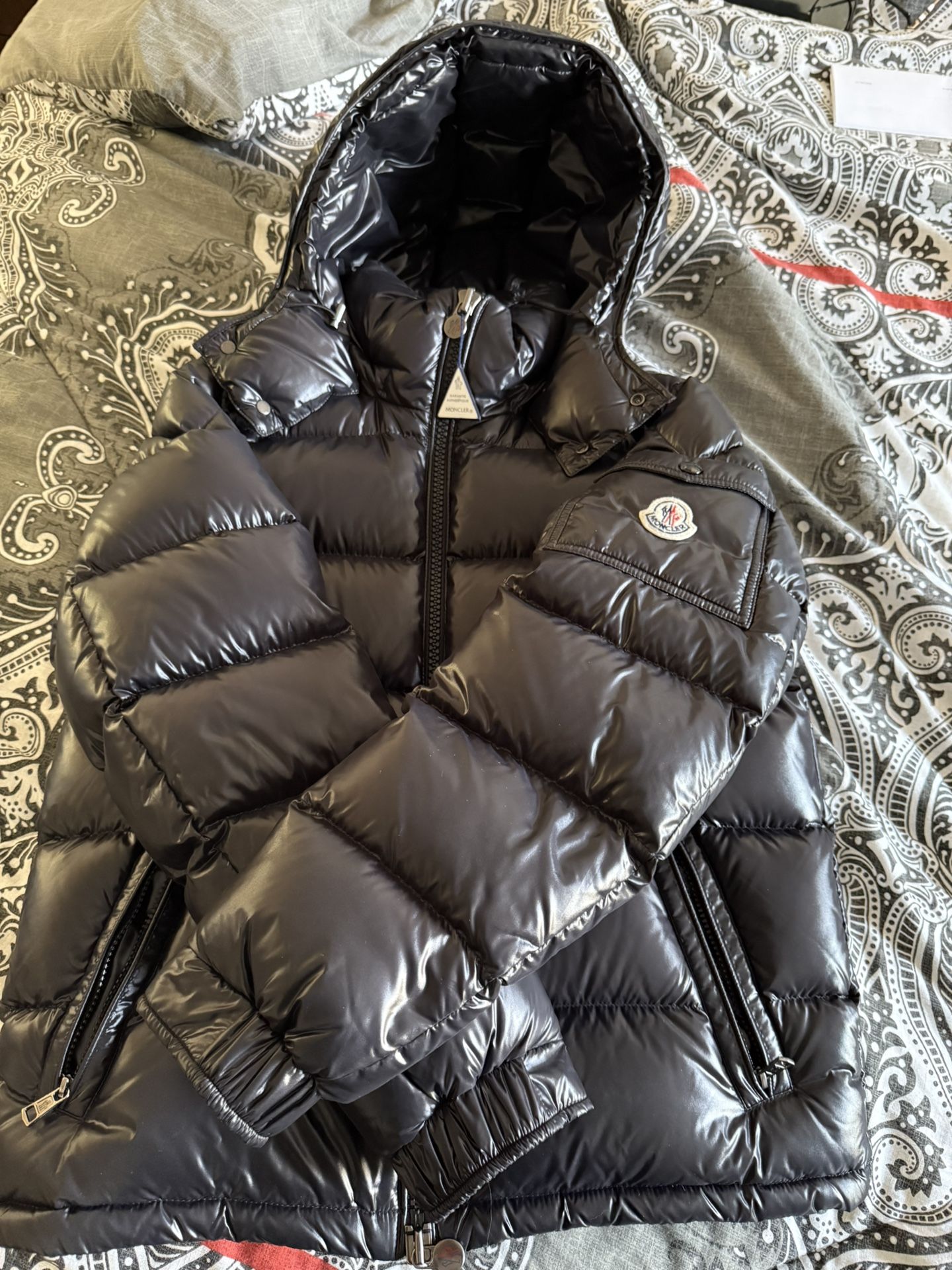 Moncler maya Men’s Size 2