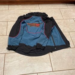 Size Medium Harley Davidson, All Weather Windbreaker.