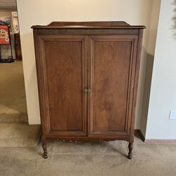 2 Door Armoire W Internal Shelving