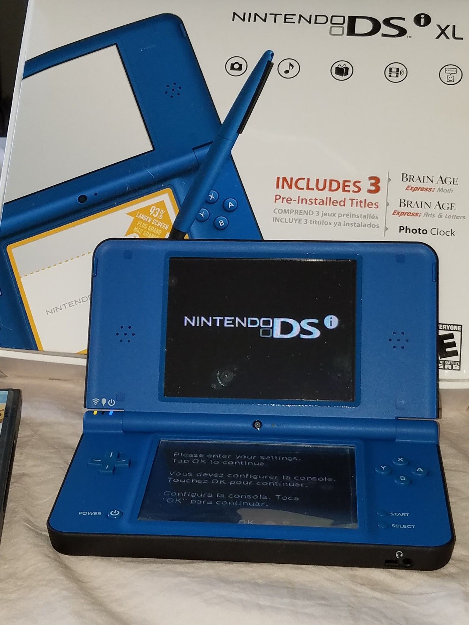 Nintendo DSi drops to $100, DSi XL drops to $130 on May 20th