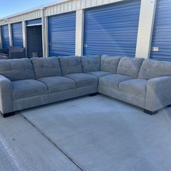 Sectional Sofa Couch 88X79 Delivery Available 🚚
