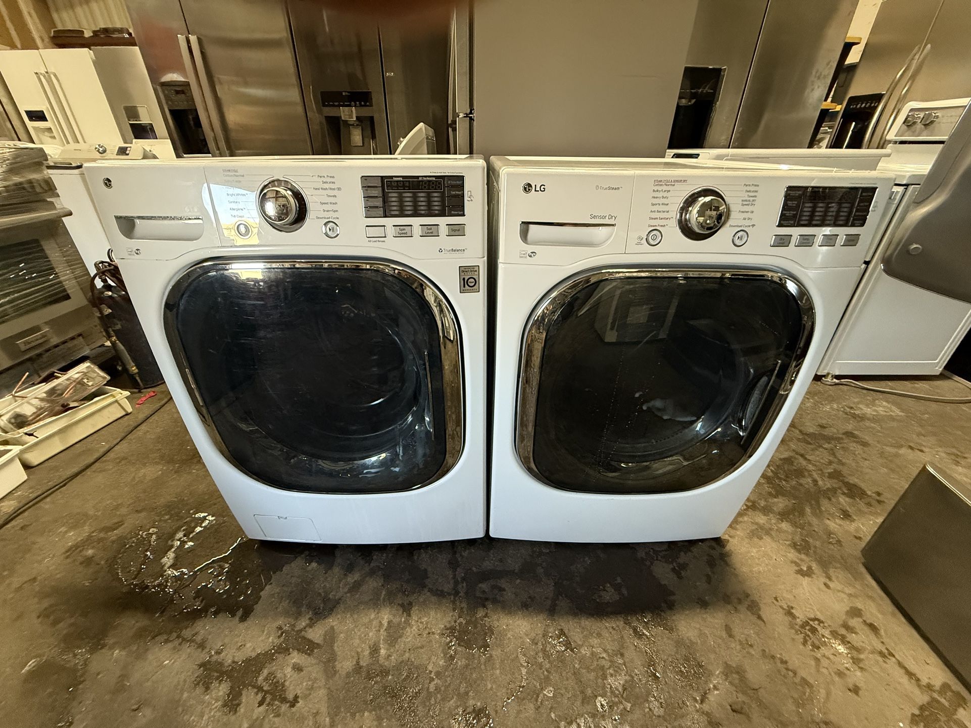 LG Washer & Gas Dryer Set 