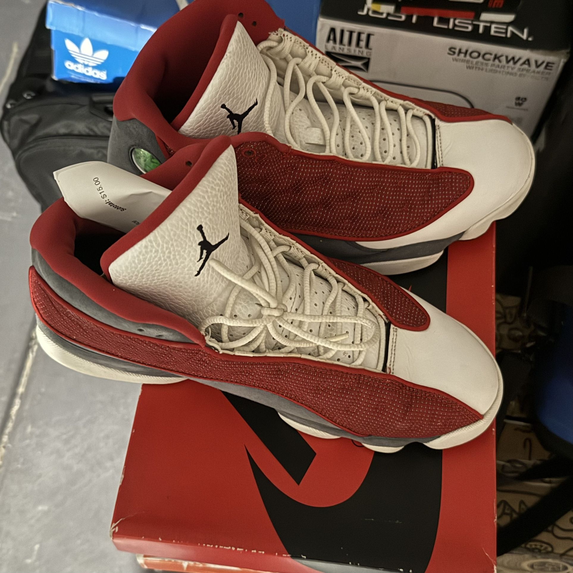 Size 9 1/2 jordan 13