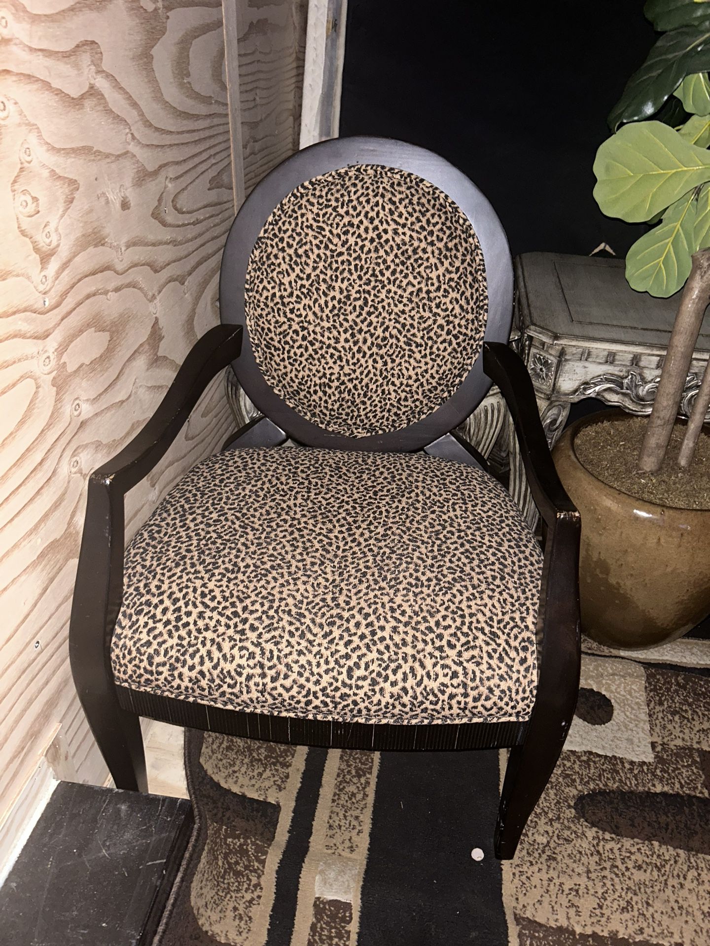 Leopard Print Sitting Chair
