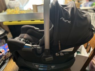 Nuna Car Seat With Base 