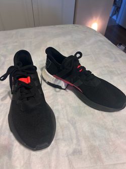 Woman’s Adidas Sneakers - size 9