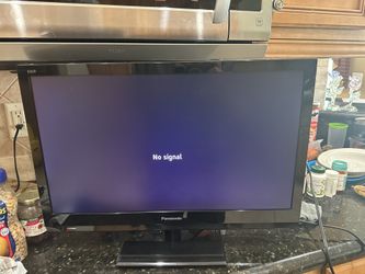 Panasonic 24” TV & HDMI Monitor