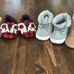 4 pair slippers boots infant baby 0-3 months 3-6 months like new