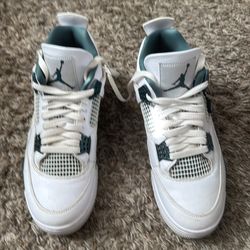 Air Jordan 4 retro oxidized green 8.5